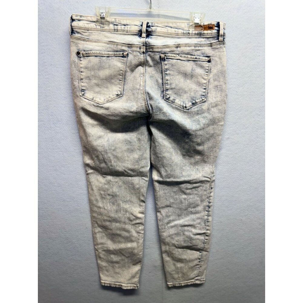 L.E.I. Ladies Juniors Distressed Button Fly Stretch Jeans Blue Size 13 Regular - Picture 11 of 14